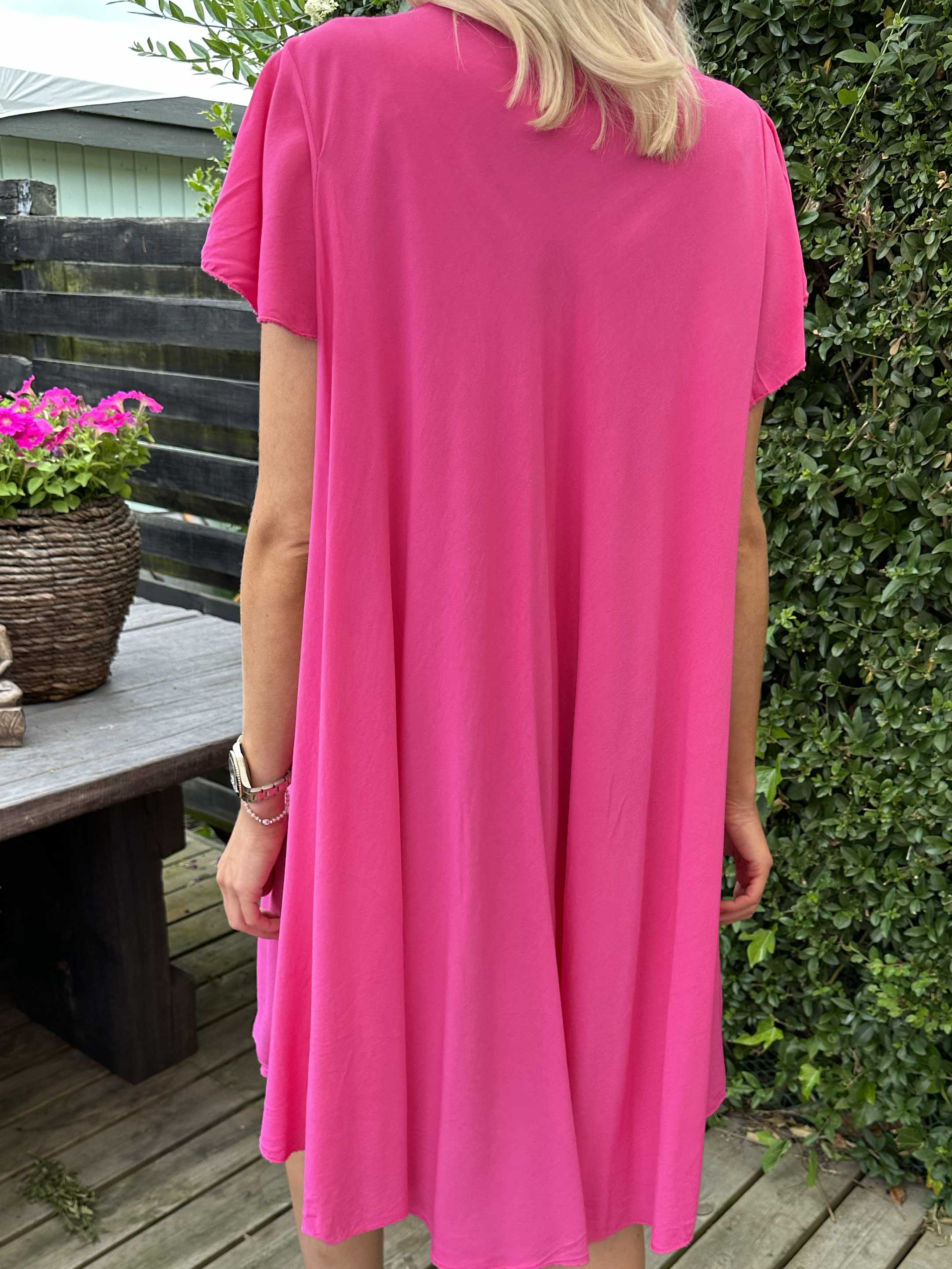 Davina - Simpel kjole i viskose med t-shirt ærmer